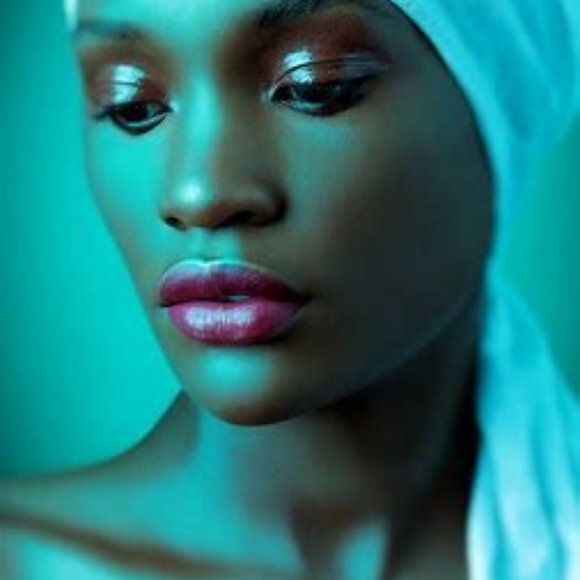 Eden- Liquid Highlighter - Picture 1 of 3